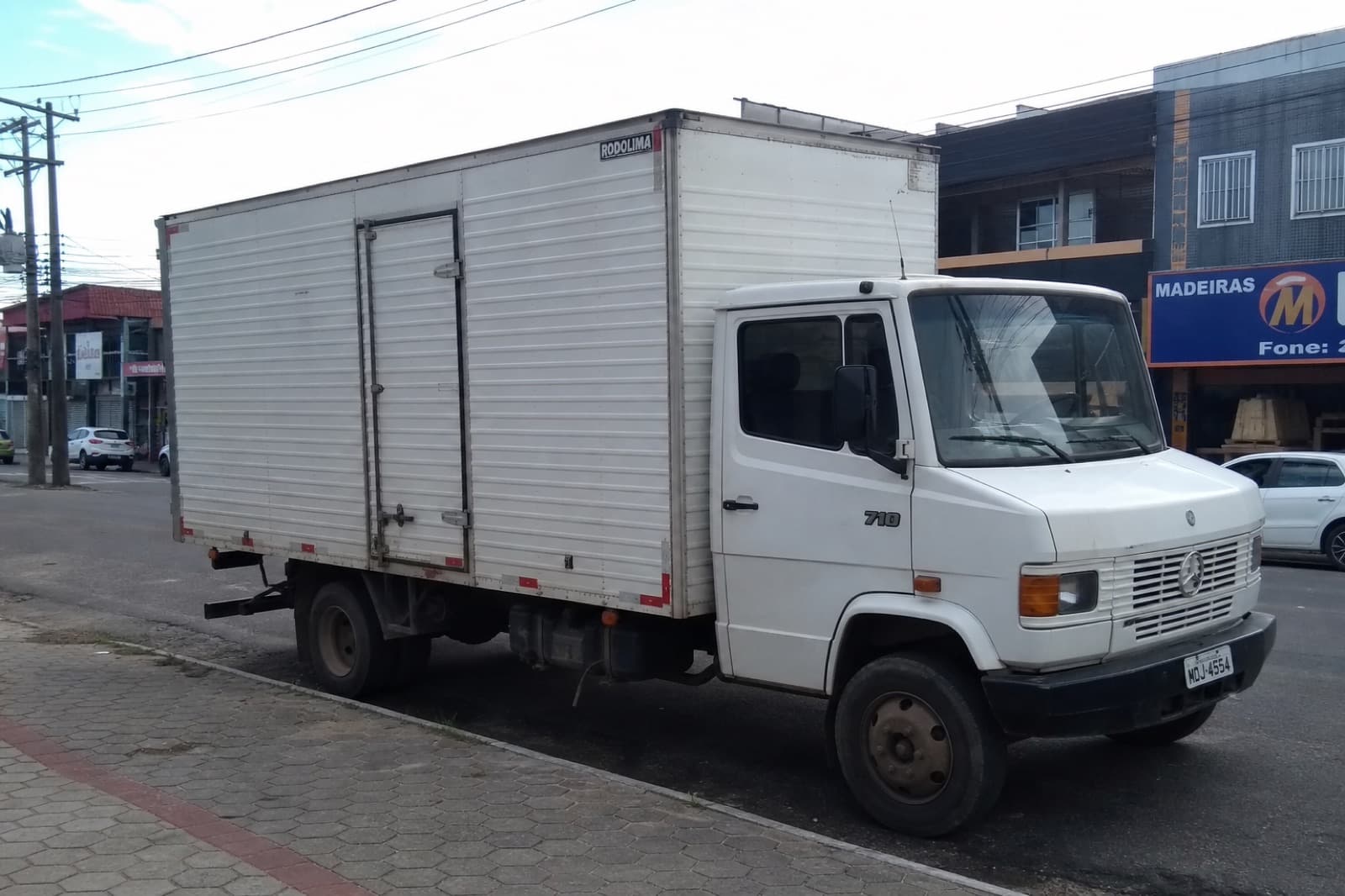 Frete baú até 1,5 t em Criciúma